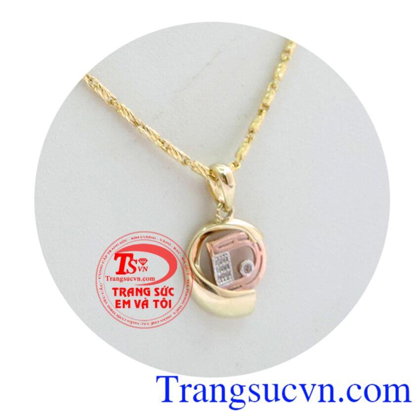 Bộ mặt dây chữ D ốc biển, Trang sức bộ