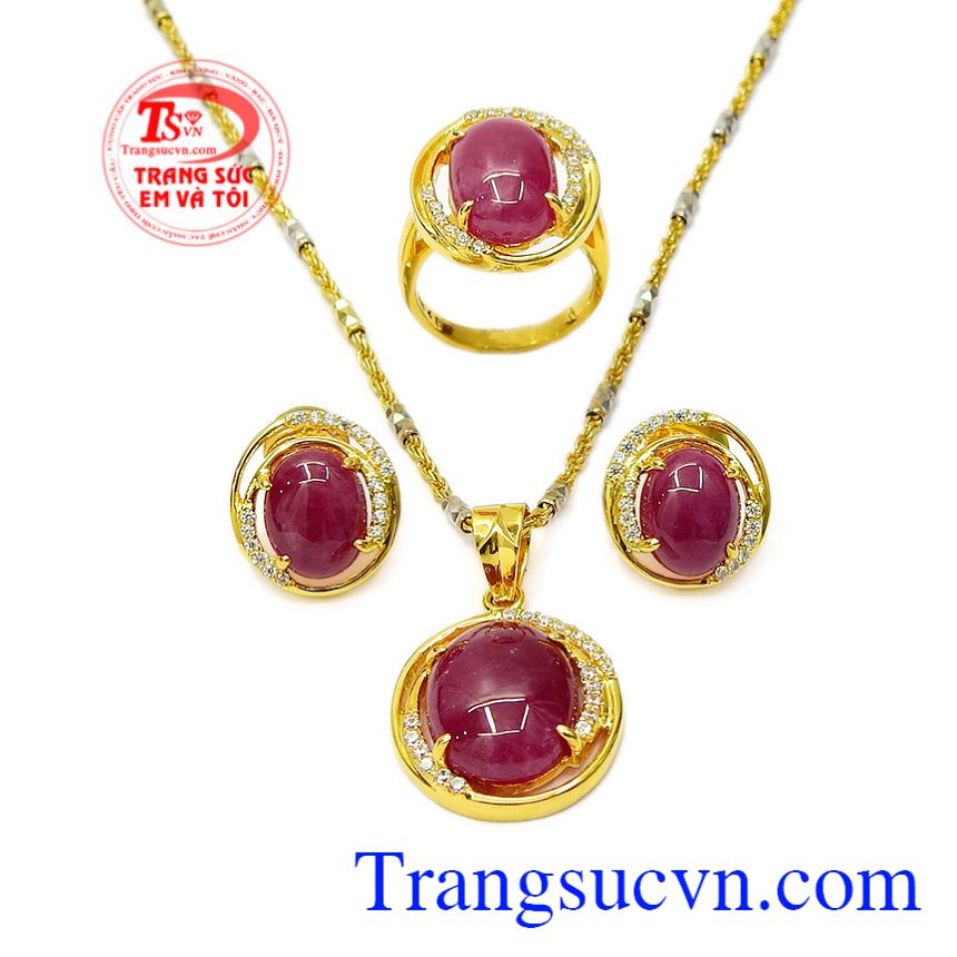 Bộ trang sức Ruby nổi bật, Trang sức bộ