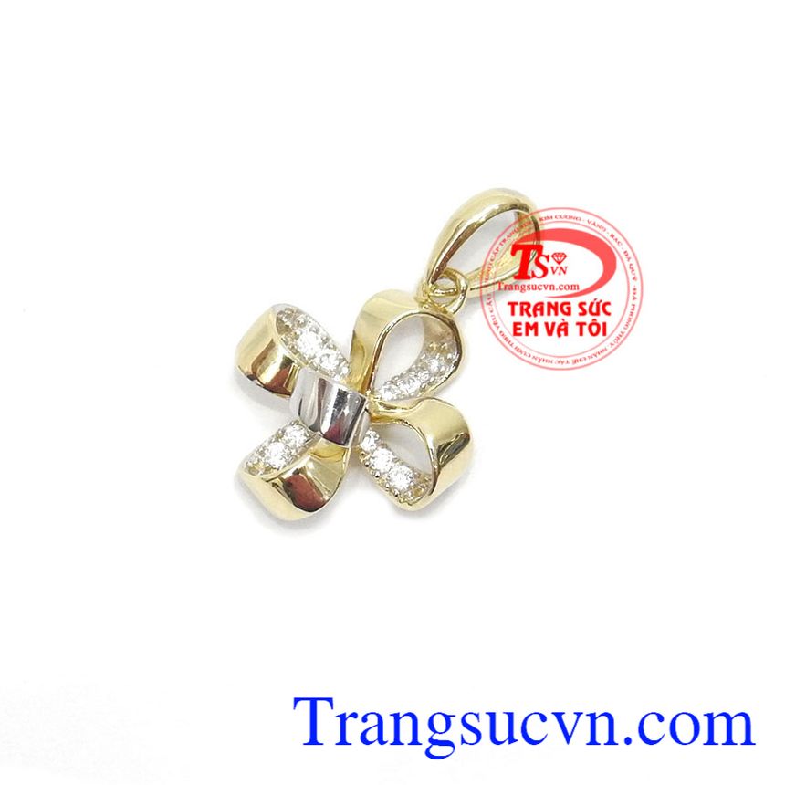 Mặt dây chuyền xinh xắn, Mặt dây chuyền vàng