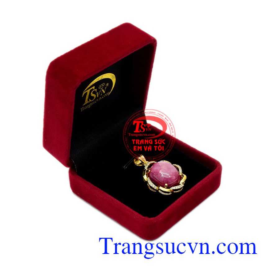 Mặt dây Ruby sao tinh tế, Mặt dây chuyền Ruby