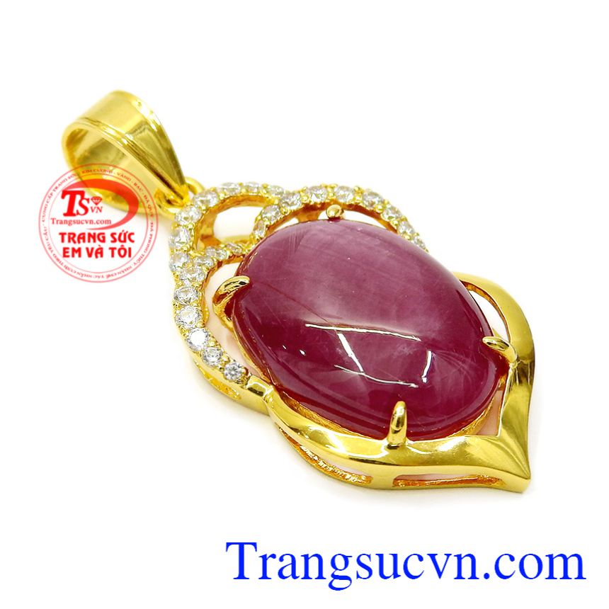 Mặt dây Ruby trang nhã, Mặt dây chuyền ruby