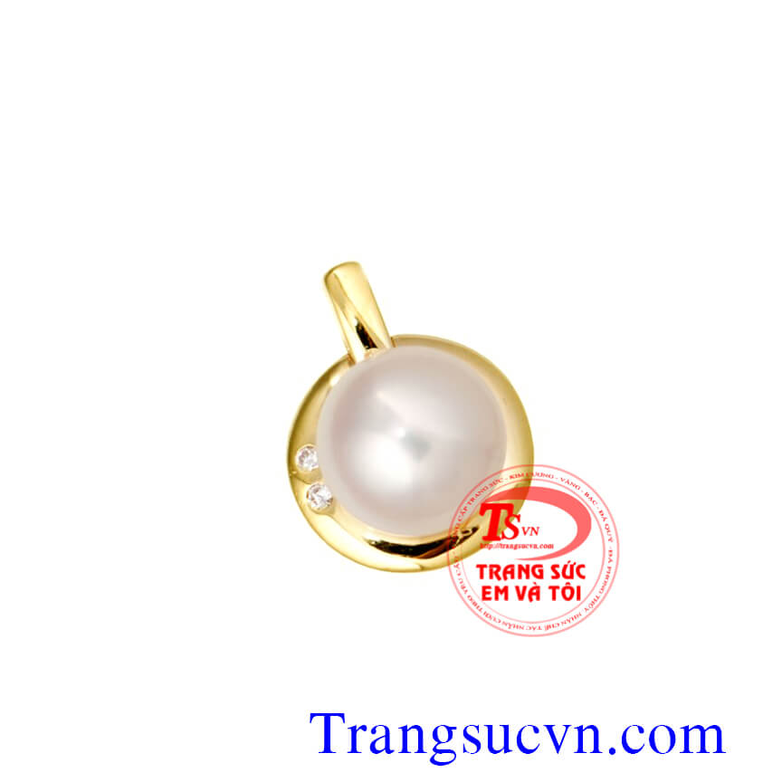 Mặt ngọc trai gắn kim cương, Mặt dây ngọc trai