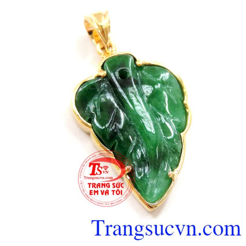 Ngọc cẩm thạch bọc vàng mặt dây, Mặt dây vàng đá quý