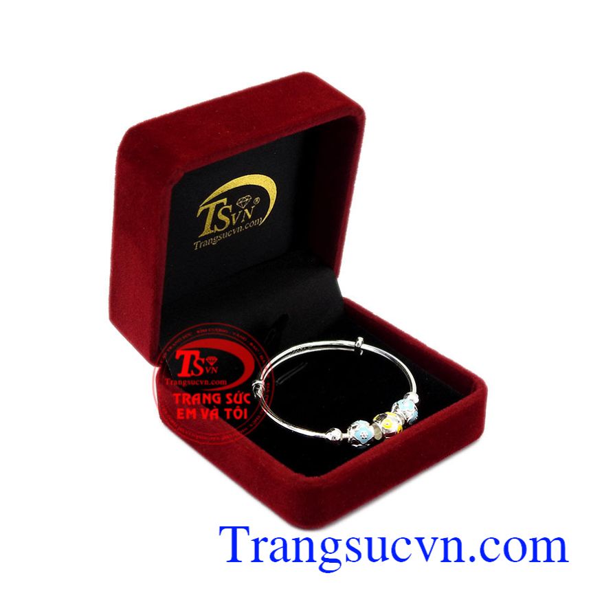 Vòng tay charm bạc trẻ em, Lắc trẻ em