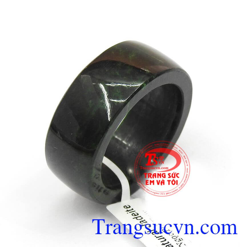 Nhẫn ngọc phỉ th&uacute;y nam đẹp, ngọc phỉ th&uacute;y thi&ecirc;n nhi&ecirc;n, Nhẫn ngọc s&aacute;ng b&oacute;ng. 