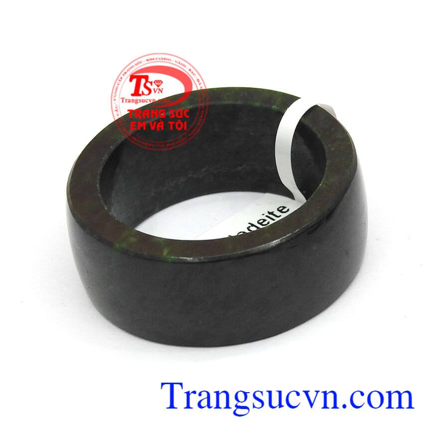 Nhẫn ngọc phỉ th&uacute;y nam đẹp, ngọc phỉ th&uacute;y thi&ecirc;n nhi&ecirc;n, Nhẫn ngọc s&aacute;ng b&oacute;ng. 