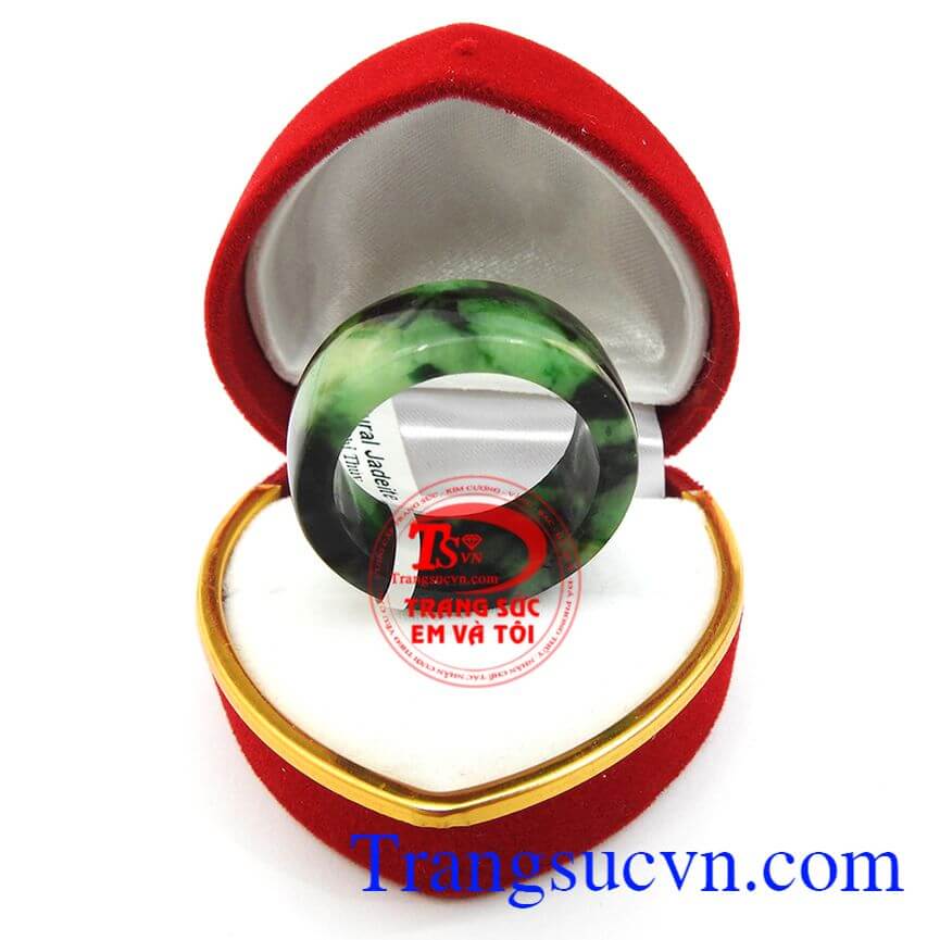 Nhẫn phỉ th&uacute;y th&agrave;nh t&agrave;i, Ngọc phỉ th&uacute;y, Ngọc cẩm thạch chat lượng cao.
