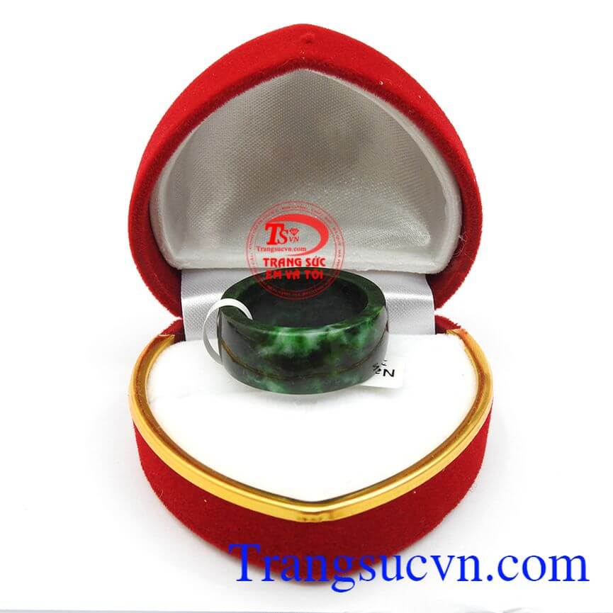 Nhẫn phỉ th&uacute;y thi&ecirc;n nhi&ecirc;n, Nhẫn ngọc cao cấp, Nhẫn ngọc đẹp.