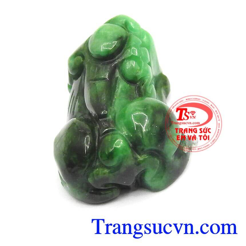 Tỳ hưu năm ăn tiền, tỳ hưu phong thủy, tỳ hưu ngọc sáng bóng.