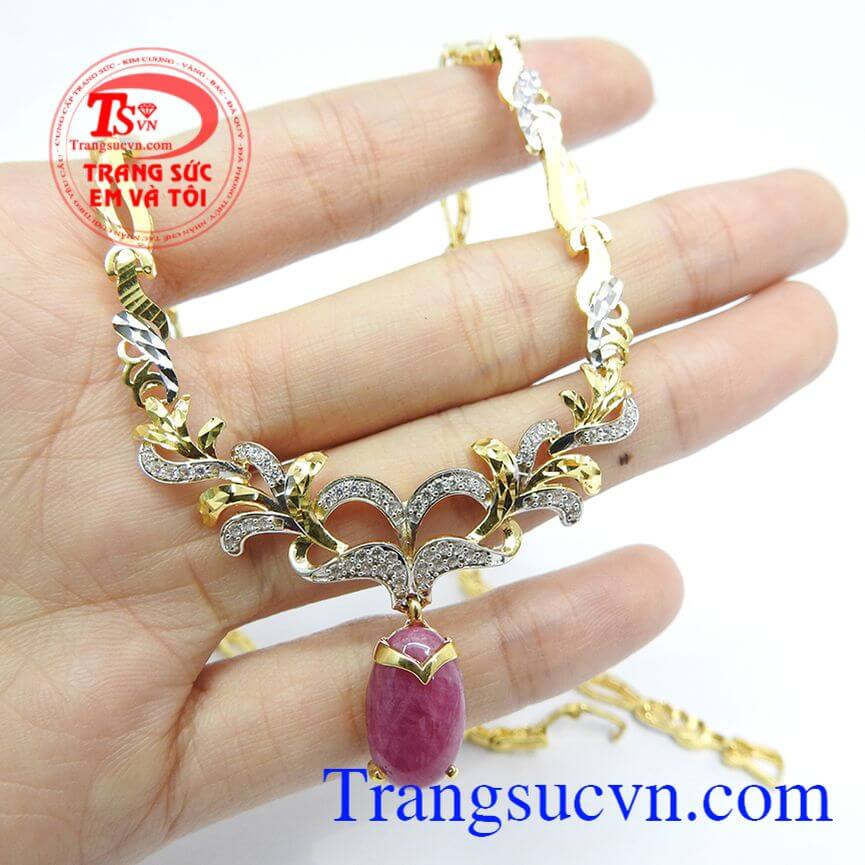 Kiềng nữ quý phái, Kiềng nữ đẹp, Kiềng nữ dễ dàng kết hợp với nhiều loại trang phục