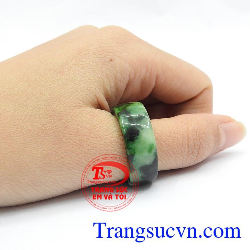 Nhẫn phỉ th&uacute;y th&agrave;nh t&agrave;i, Ngọc phỉ th&uacute;y, Ngọc cẩm thạch chat lượng cao.