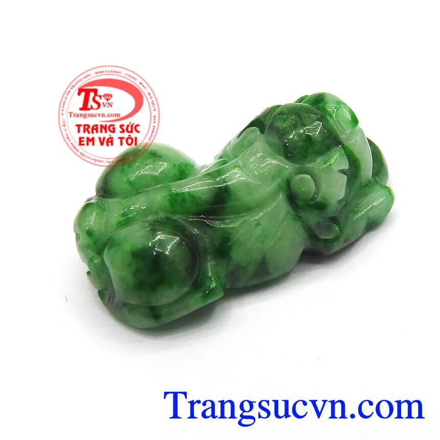 Cẩm thạch thi&ecirc;n nhi&ecirc;n tỳ hưu nhỏ, tỳ hưu ngọc đẹp, tỳ hưu m&agrave;u xanh ngọc.