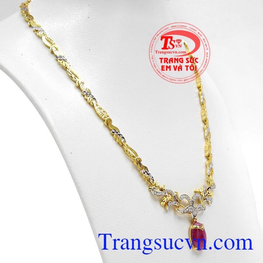 Kiềng nữ quý phái, Kiềng nữ đẹp, Kiềng nữ dễ dàng kết hợp với nhiều loại trang phục