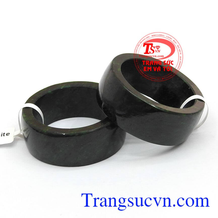 Nhẫn ngọc cẩm thạch cao cấp, nhẫn ngọc phỉ th&uacute;y, Nhẫn ngọc thi&ecirc;n nhi&ecirc;n.