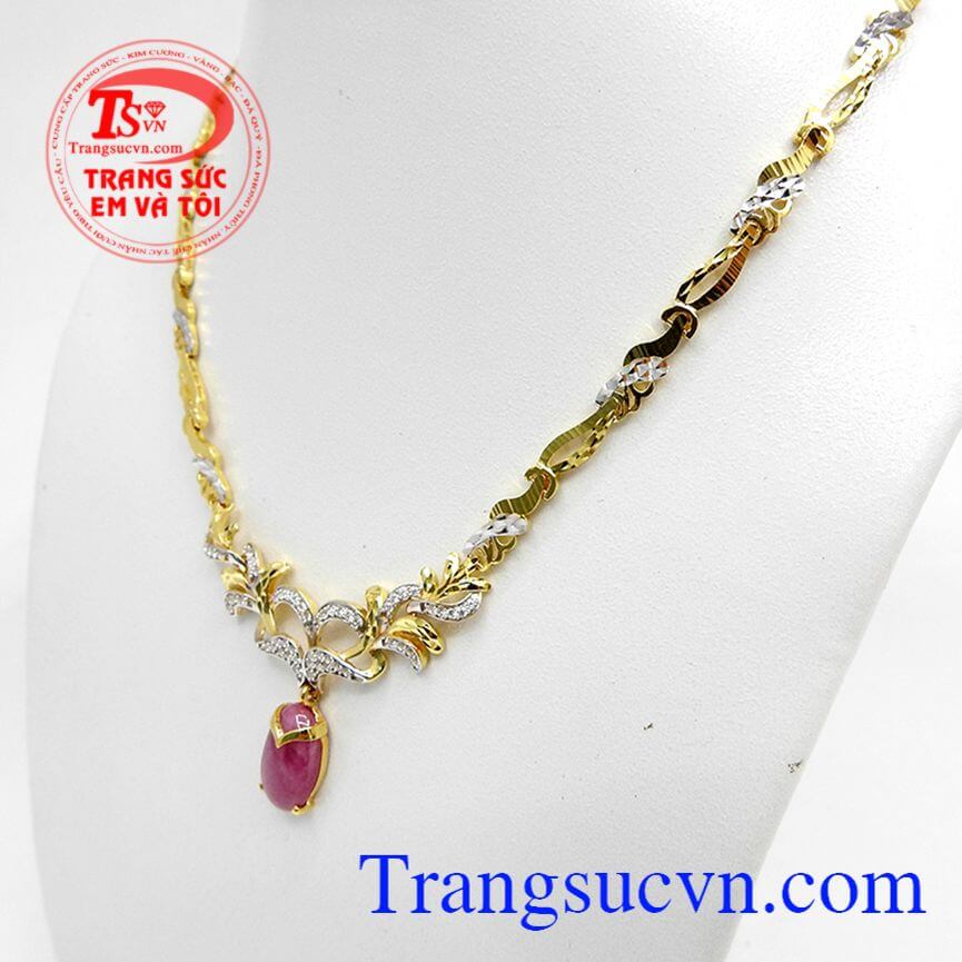 Kiềng nữ quý phái, Kiềng nữ đẹp, Kiềng nữ dễ dàng kết hợp với nhiều loại trang phục