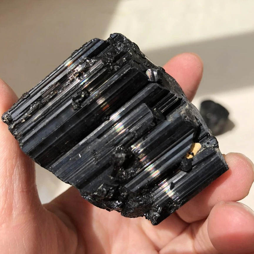 Sapphire đen,đá quý thiên nhiên