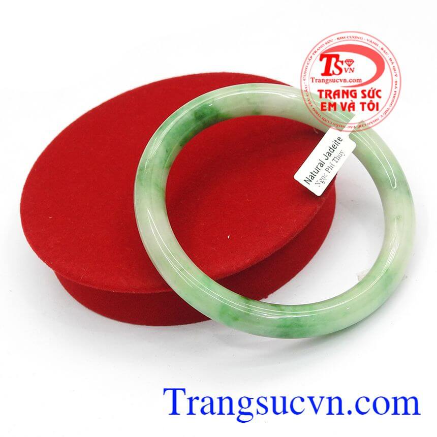 V&ograve;ng Ngọc Phỉ Th&uacute;y Non Nước đẹp, v&ograve;ng tay phỉ th&uacute;y thi&ecirc;n nhi&ecirc;n, v&ograve;ng tay ngọc đẹp.