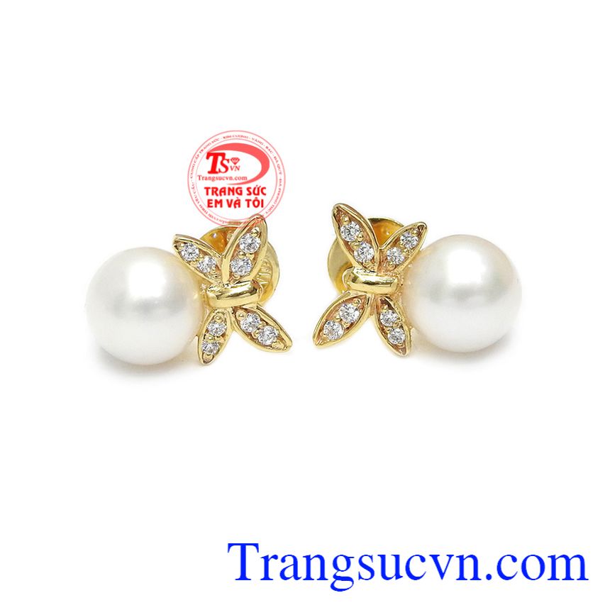 Hoa tai ngọc trai quyến rũ và bền đẹp.