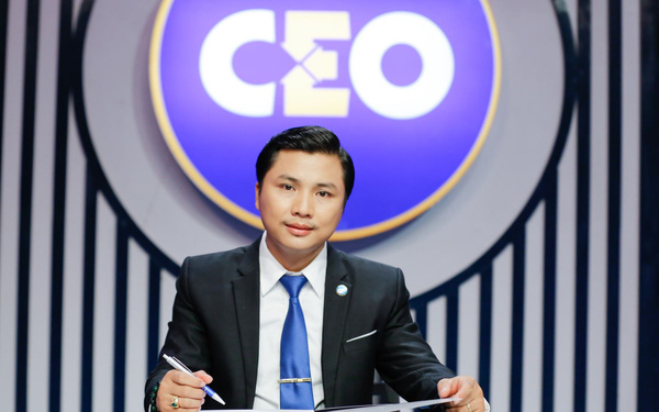 Từ cậu bé tật nguyền đến ông chủ hãng trang sức