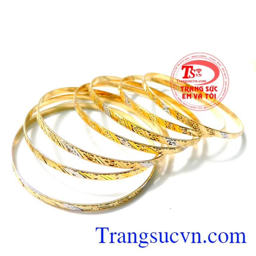 Cơn lốc vòng tuần vàng, vòng tay vàng tây Cơn lốc vòng tuần vàng, vòng tay vàng tây