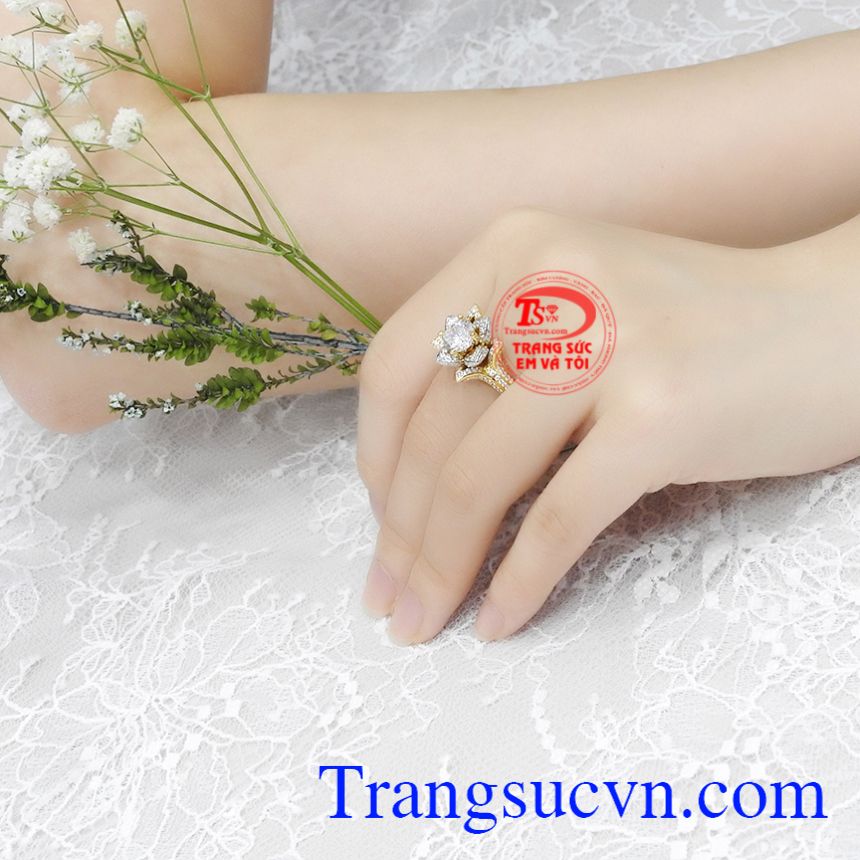 Nhẫn nữ vàng đóa hoa, Nhẫn nữ vàng tây đẹp, Nhẫn vàng sang trọng tinh tế Nhẫn nữ vàng đóa hoa, Nhẫn nữ vàng tây đẹp, Nhẫn vàng sang trọng tinh tế