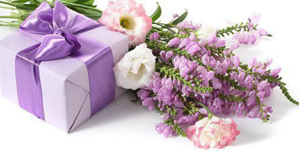 Món quà ý nghĩa dành tặng giáo viên, những bó hoa tươi thắm Món quà ý nghĩa dành tặng giáo viên, những bó hoa tươi thắm