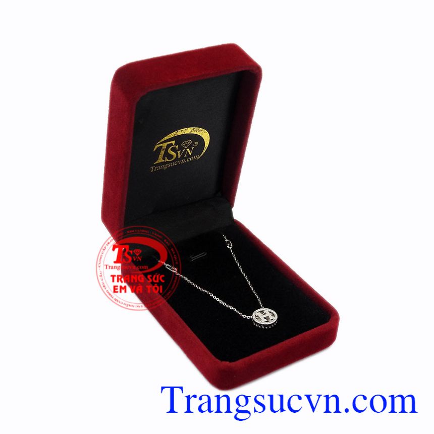 Dây chuyền liền mặt tặng bạn gái dịp giáng sinh Dây chuyền liền mặt tặng bạn gái dịp giáng sinh