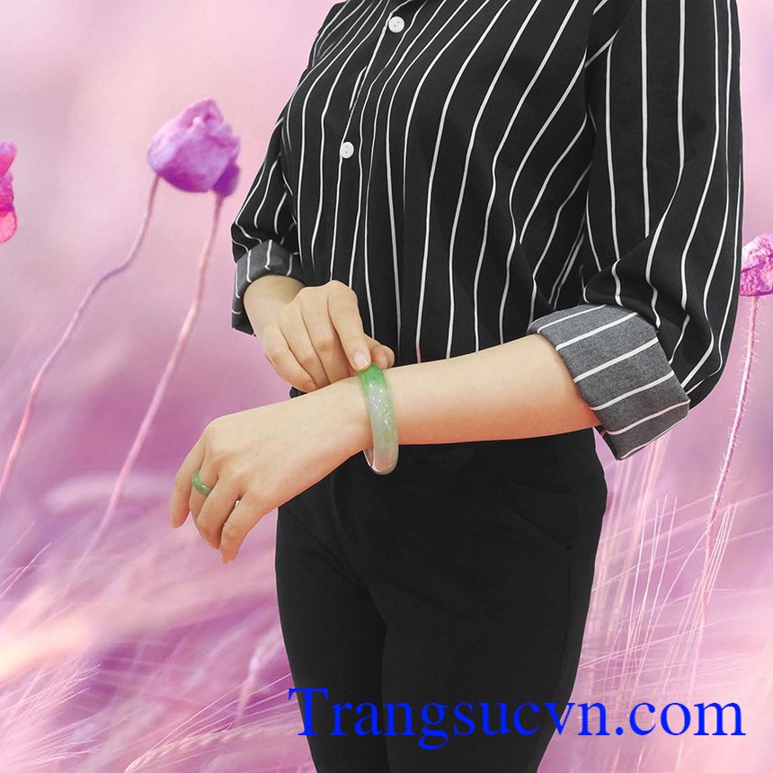 Những sai lầm của nam giới khi chọn qu&agrave; 20/10