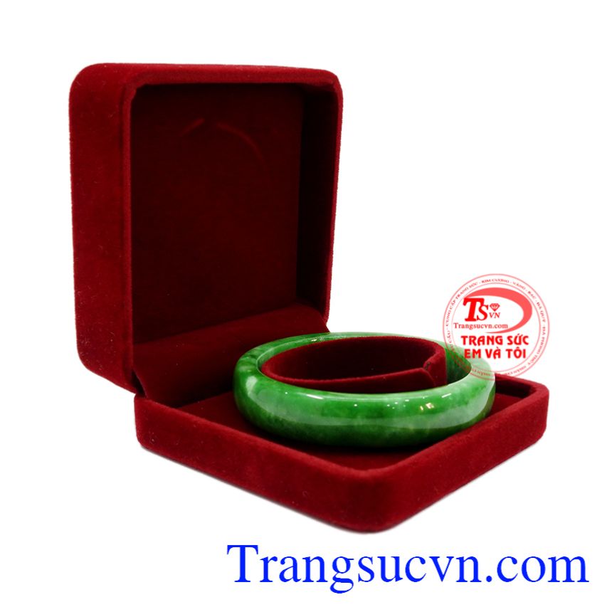 Vòng ngọc thiên nhiên vừa tăng sức khỏe vừa mang may mắn cho mẹ yêu Vòng ngọc thiên nhiên vừa tăng sức khỏe vừa mang may mắn cho mẹ yêu