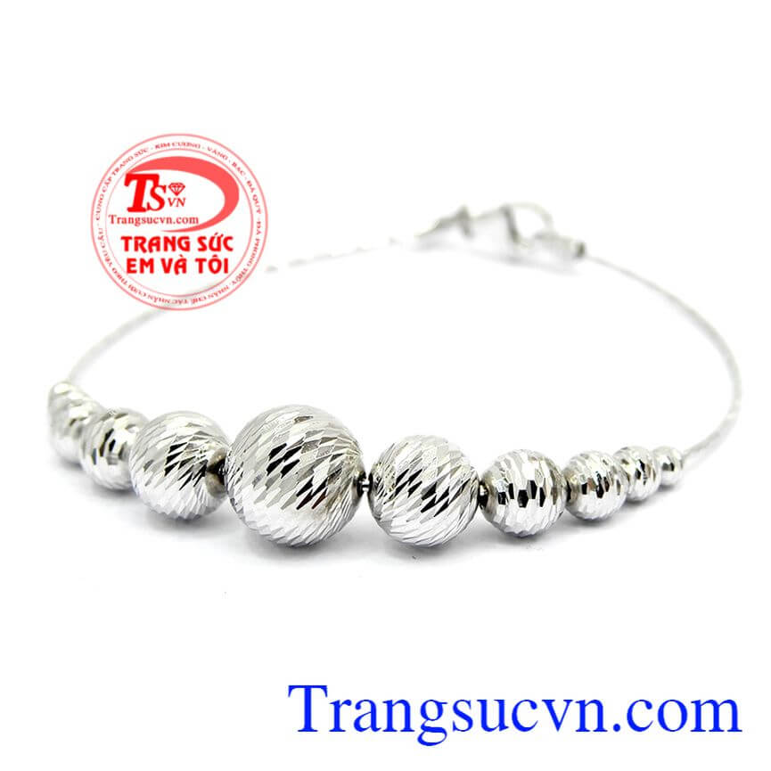 Chiếc Lắc tay v&agrave;ng trắng Italy kiểu d&aacute;ng trẻ, xinh xắn, Lắc tay v&agrave;ng &Yacute; sang trọng, Lắc tay v&agrave;ng đẹp.