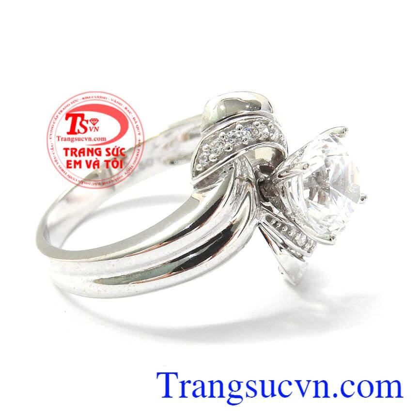 Nhẫn hoa hồng tinh tế, Nhẫn nữ đá quý, Nhẫn nữ vàng đẹp