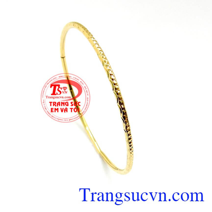 V&ograve;ng đ&ocirc;i đẹp, v&ograve;ng đ&ocirc;i xinh xắn, v&ograve;ng đ&ocirc;i tinh tế.