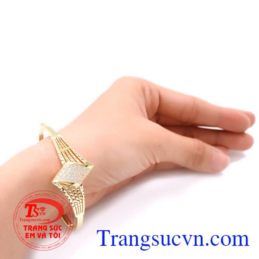 V&ograve;ng v&agrave;ng con thoi, V&ograve;ng tay đep, V&ograve;ng tay thanh lịch.