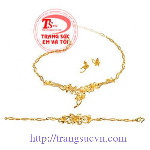 Nữ trang bộ vàng 999	