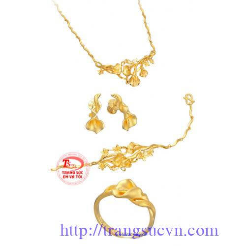 Nữ trang bộ vàng 999	