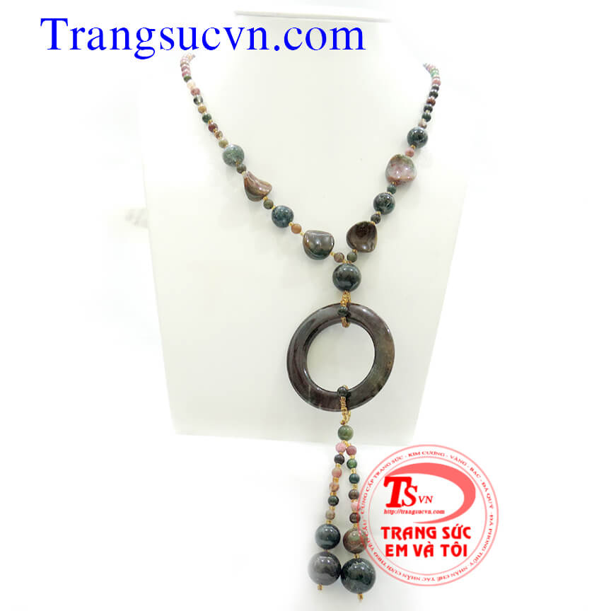 V&ograve;ng cổ đ&aacute; qu&yacute;