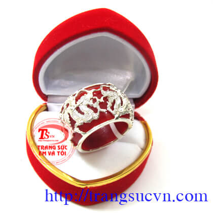 Nhẫn ngọc đỏ 2 rồng