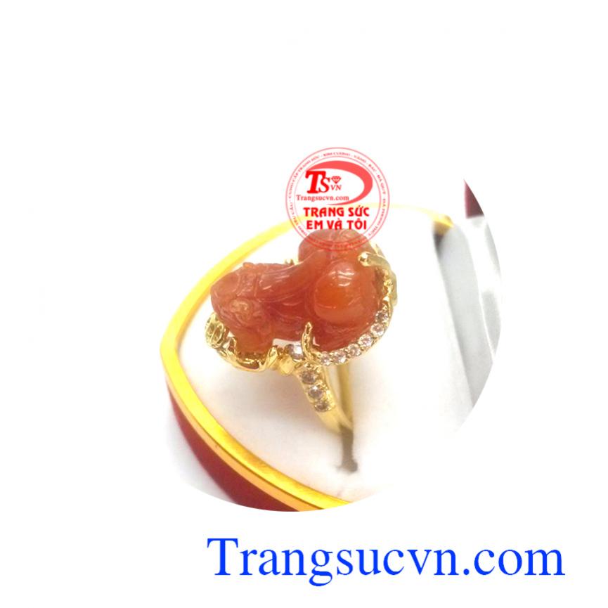 Nhẫn tỳ hưu ngọc đỏ