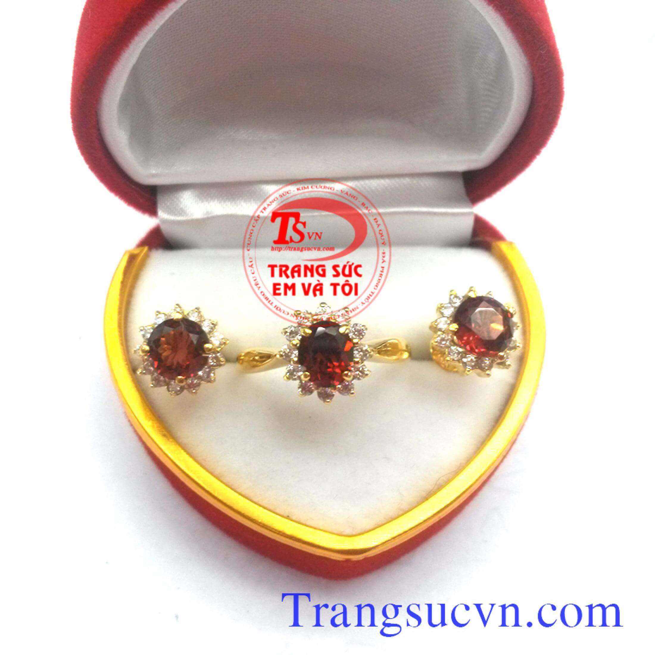 bo-trang-suc-granet