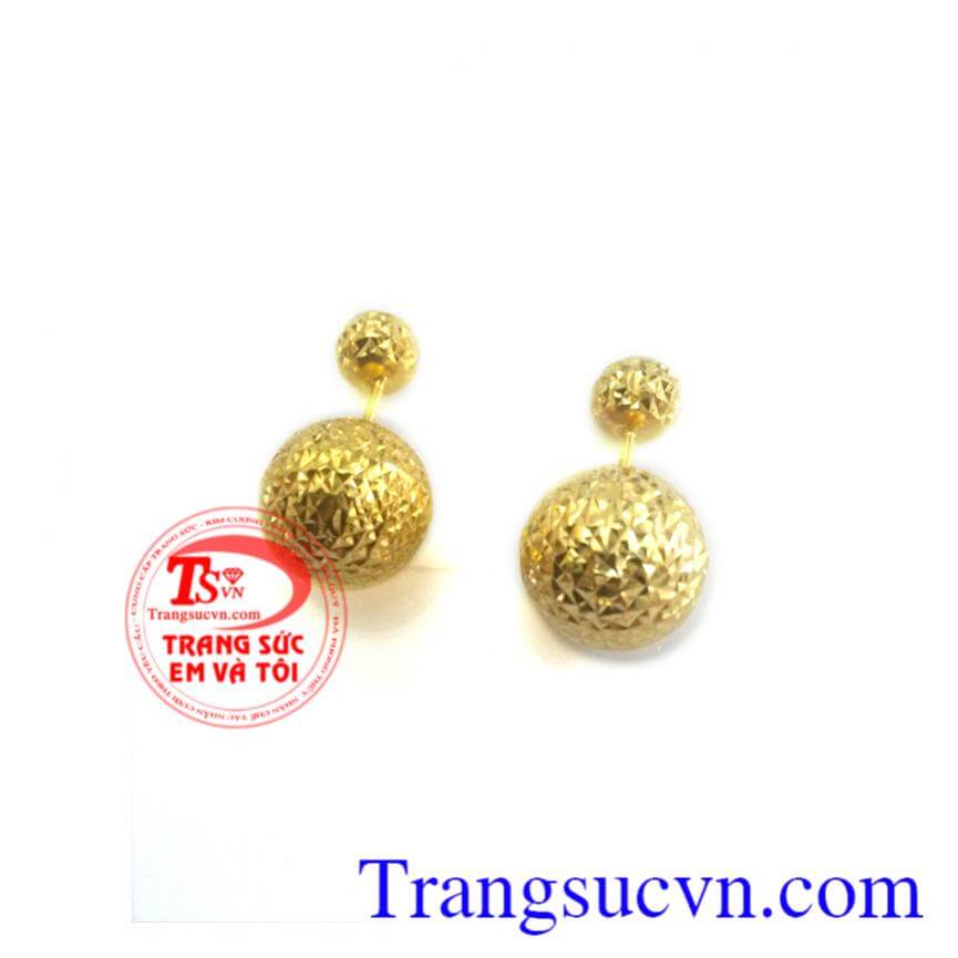 hoa-tai-kieu-dior-vang-tay