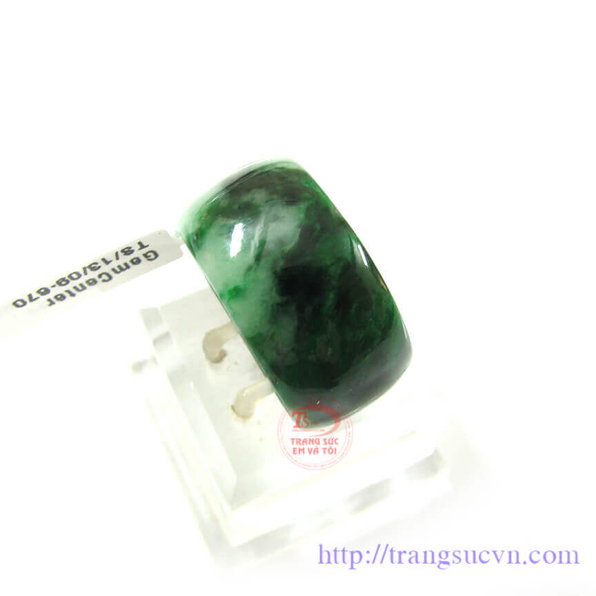 Nhan nam ngoc cam thach thien nhien