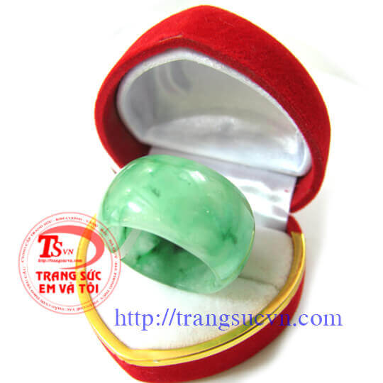 Nhan ngoc thien nhien dep