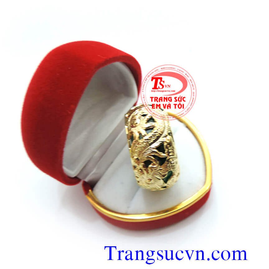 nhan-nam-rong-cam-thach