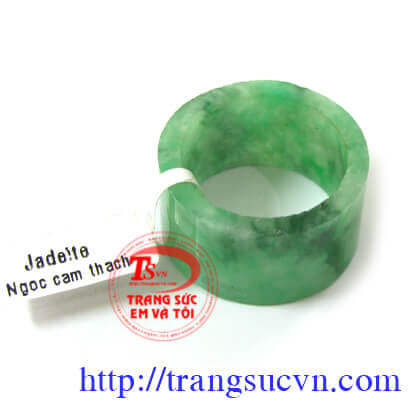 Nhẫn ngọc tự nhiên ,Nhẫn ngọc sang trọng , chế tác tinh sảo