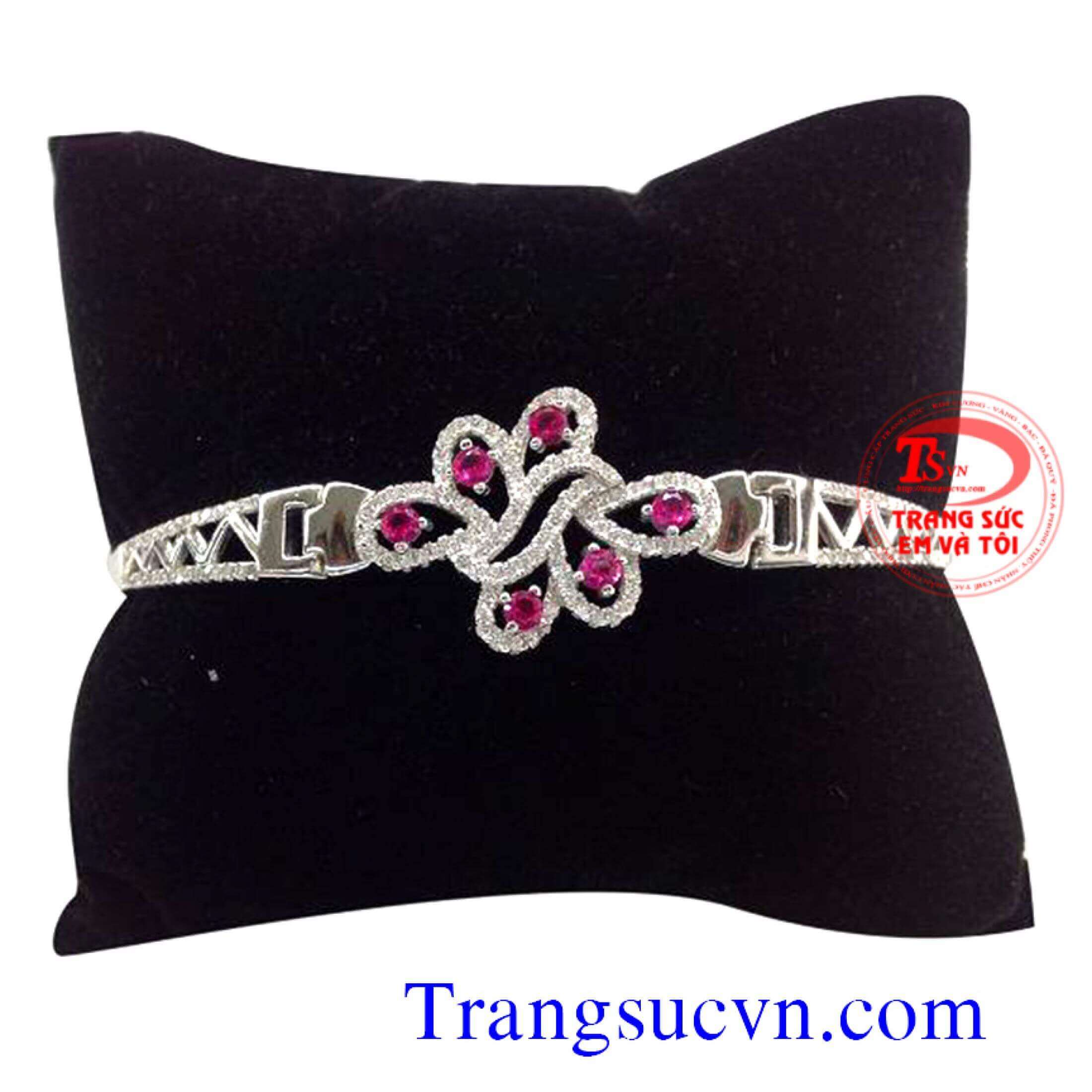 vong-nu-vang-trang-da-ruby