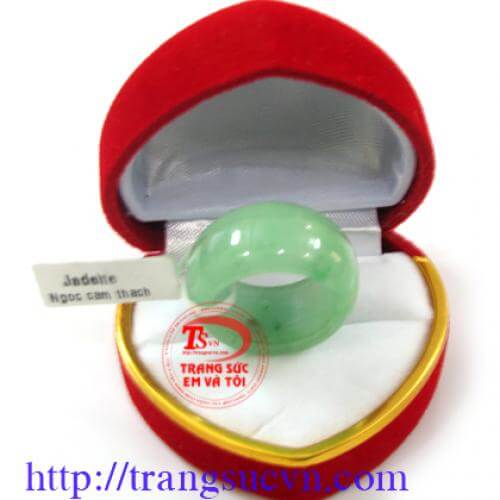 Nhẫn ngọc trắng xanh