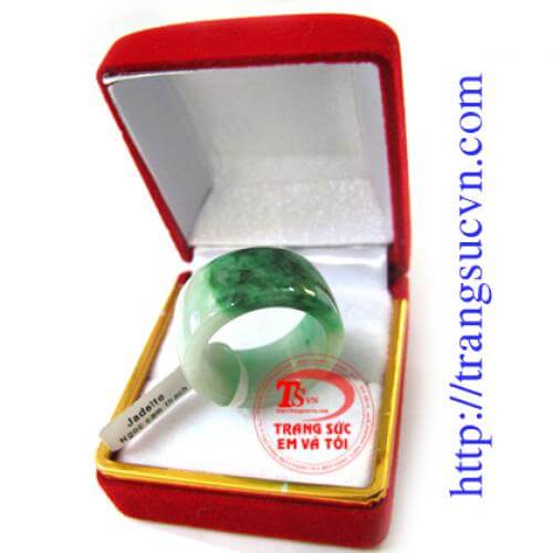 Nhẫn ngọc có kiểm định Nhẫn ngọc có kiểm định