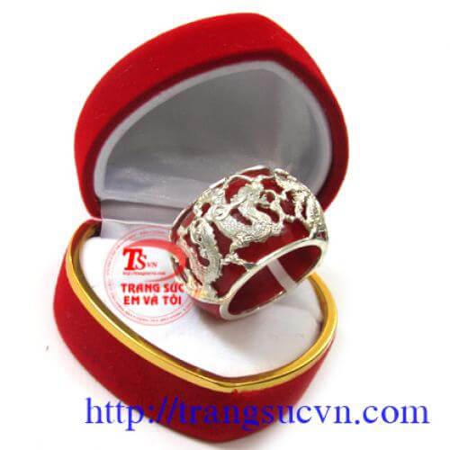 nhẫn ngọc đá tự nhiên nhan+da+tu+nhien