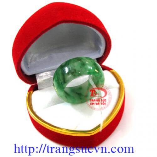 Nhẫn jadeite, ngọc cẩm thạch Nhẫn jadeite, ngọc cẩm thạch
