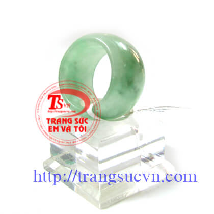 Nhẫn ngọc cẩm thạch trơn